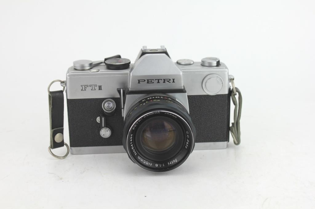 PETRI FTII 35MM SLR CAMERA