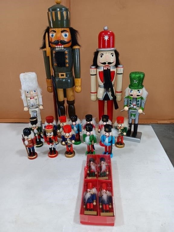 Christmas decorations Nutcrackers, 20, 17, 10, 5