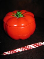 Small Vtg Ceramic Tomato w/ Lid