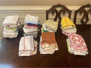 Lot of hand / dish towels