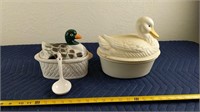 Lidded Duck Dishes