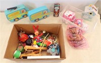 SCOOBY DO CONTAINERS, HELLO KITTY ITEMS...
