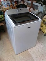 Maytag Bravos XL washing machine clothes washer.