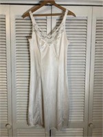 VINTAGE MAIDENFORM SLIP DRESS SIZE 36