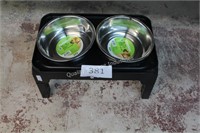 pet food bowl riser with bowls