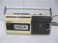 SONY CFM-140 FM/AM CASSETTE RECORDER