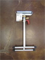 NEW 43In Steel Roller Stand Retail$29.97