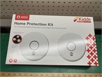 2 battery powered smoke detectors