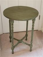 Green Side Table 
26×20×20