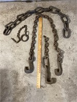Chain. Three of the pieces are to be used with