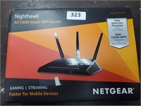 Netgear Nighthawk model R6900 wifi router $150 RET