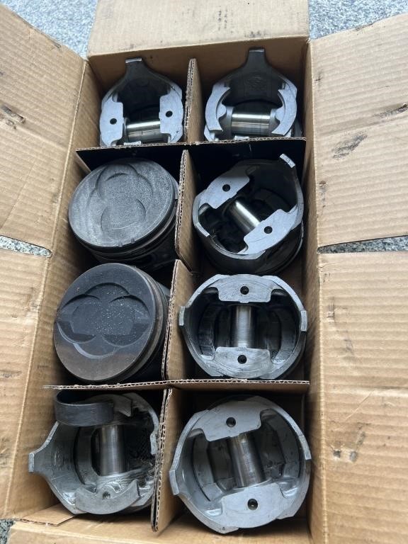 Used stock Ford 428 piston set