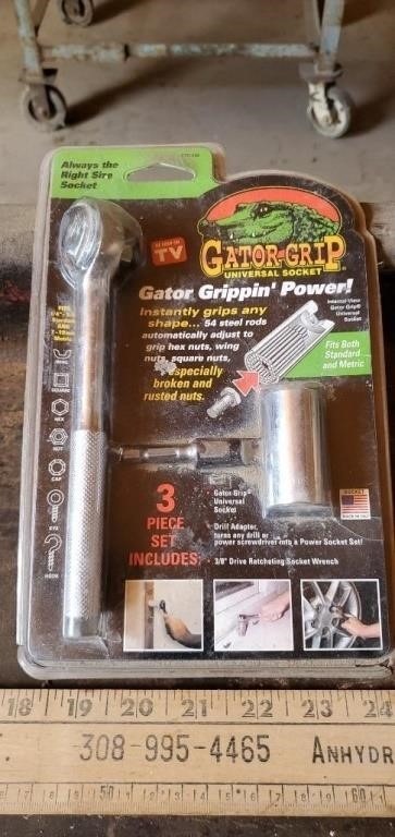 Gator Grip Universal Socket (new in package).