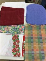 Tablecloths and placemats