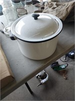 Stock pot