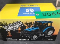 1997 Toy Farm New Holland 8260 Tractor
