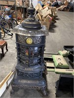 Rare Cast Iron 19th C Merry Sunshine Stove .