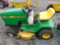 John Deere 165 Hydro Lawn Tractor