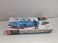 Vintage REVELL Ford Pick-Up Truck Kit