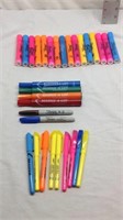 D1) LOT OF HIGHLIGHTERS