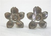 Vintage Flower Shaped Silver Screw-On Earrings