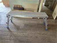 Aluminum folding step bench