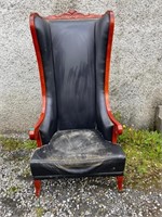 Fine Oversized Chair with Black Upholstery