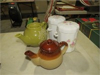 COLLECTION OF TEA POTS