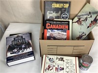 Livres de hockey dont encyclopédie Total Hockey -