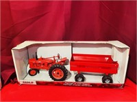 Ertl 1/16 Case Farmall H Diecast Tractor and Wagon