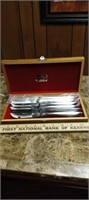 Vintage Stainless Steel Steak Knife Set in Wooden