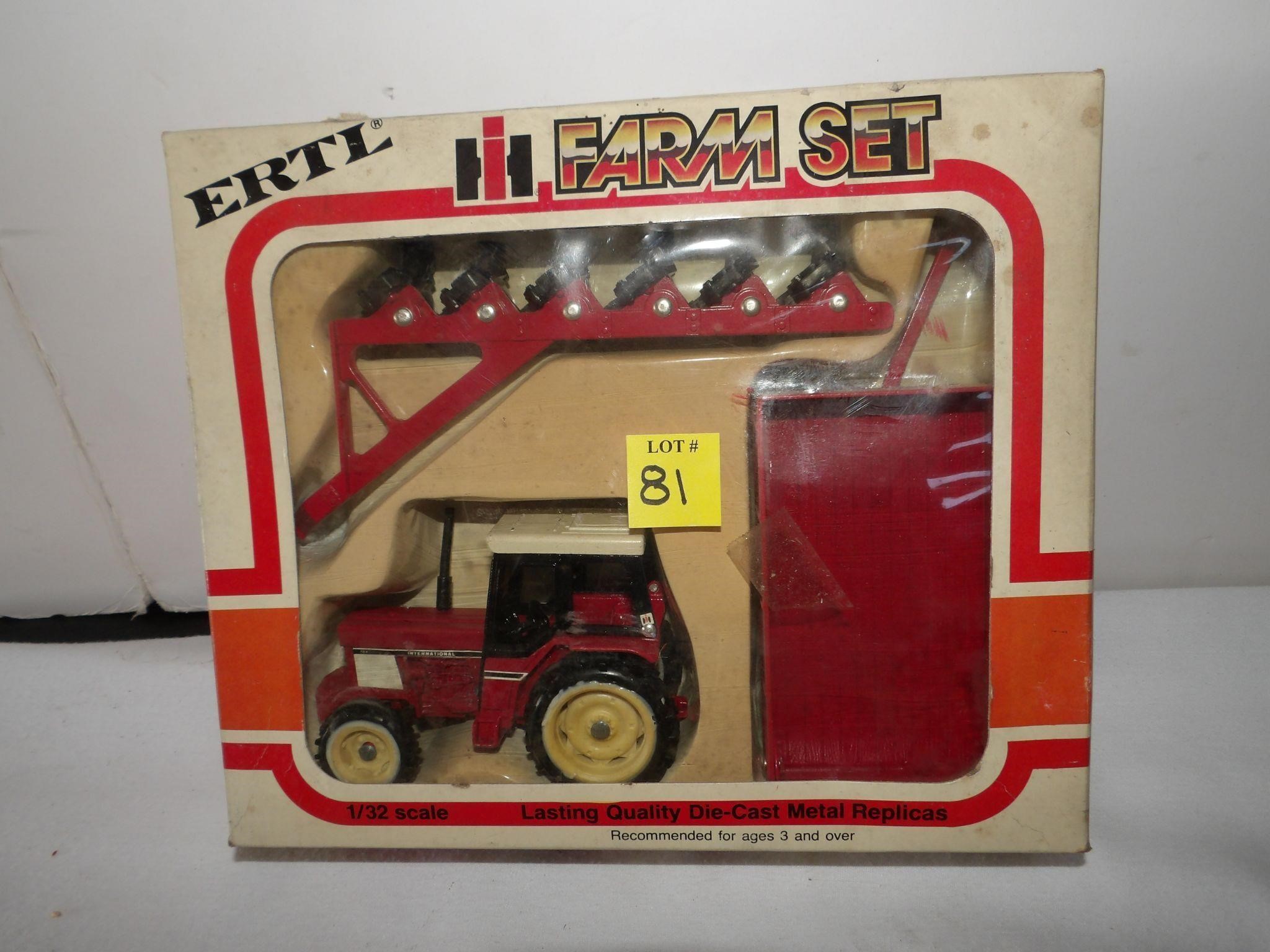 I.H. Farm set--1/32nd.