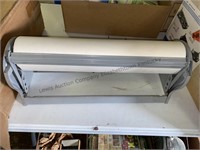 Freezer paper dispenser