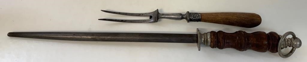 ANTIQUE CARVERY FORK AND SHARPENER