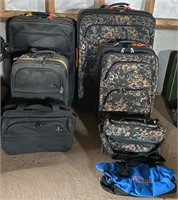 LUGGAGE/SUITCASES