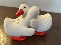 Ceramic Hugging Geese Salt & Pepper