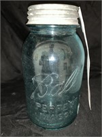 ANTIQUE BLUE QT BALL JAR W/ ZINC LID