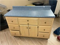 Nice Rolling Counter Top / Cabinet