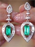 1.8cts Natural Emerald 18Kt Gold Earrings