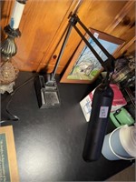 Desk lamp adjustable