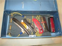 Small metal toolbox w/misc knives
