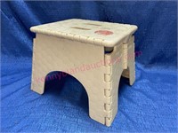 White folding step stool (plastic)