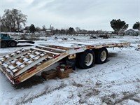26’ dovetail equipment Semi trailer