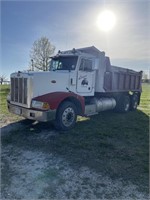 Lot 42. 1991 Peterbuilt 377 Dump Truck