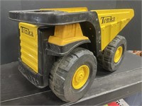 Tonka Toughest Mighty Dump Truck. Metal and
