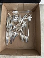 Reed and Barton Sterling Flatware, 721.8g and 4