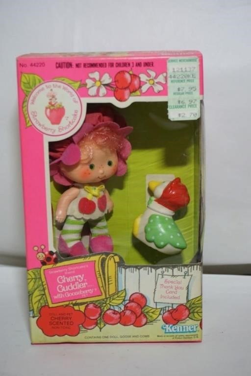 1982 Strawberry Shortcake Cherry Cuddler