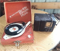 Vintage Record Player and Radio Untested