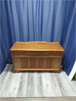 Vtg Magnavox Wood Cabinet Style