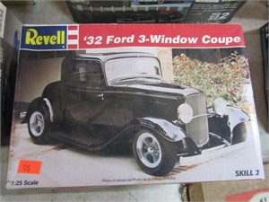 1932 FORD 3 WINDOW COUPE MODEL